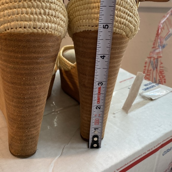 Tory Burch Authentic Beige Platform Wedges- Size 6 - Picture 11 of 11